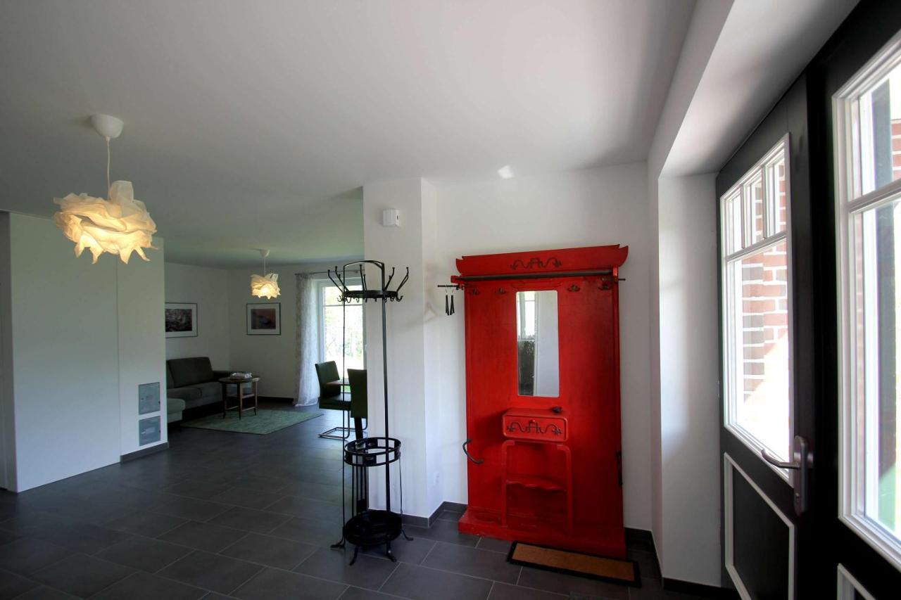 Wassernahes Ferienhaus Mit Meerblick Und Schwimmbadnutzung In Sellin - Ferienhaus Rohrweihe Gager Exteriör bild