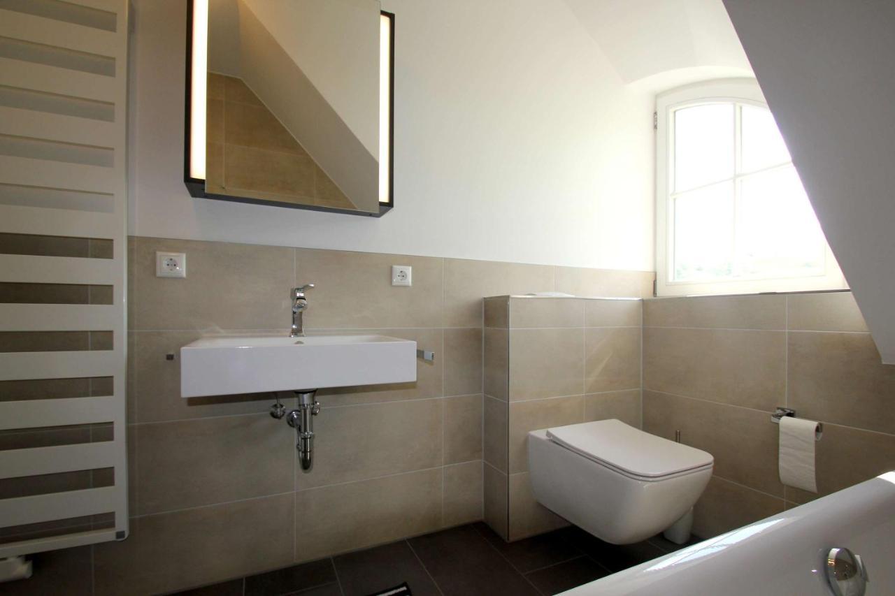 Wassernahes Ferienhaus Mit Meerblick Und Schwimmbadnutzung In Sellin - Ferienhaus Rohrweihe Gager Exteriör bild
