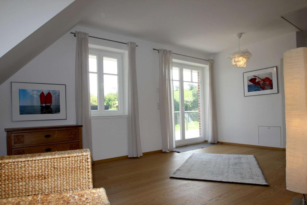 Wassernahes Ferienhaus Mit Meerblick Und Schwimmbadnutzung In Sellin - Ferienhaus Rohrweihe Gager Exteriör bild